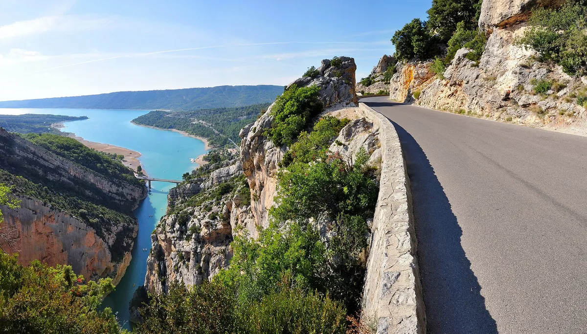 Corniche road above the Gorges du Verdon with turquoise water
