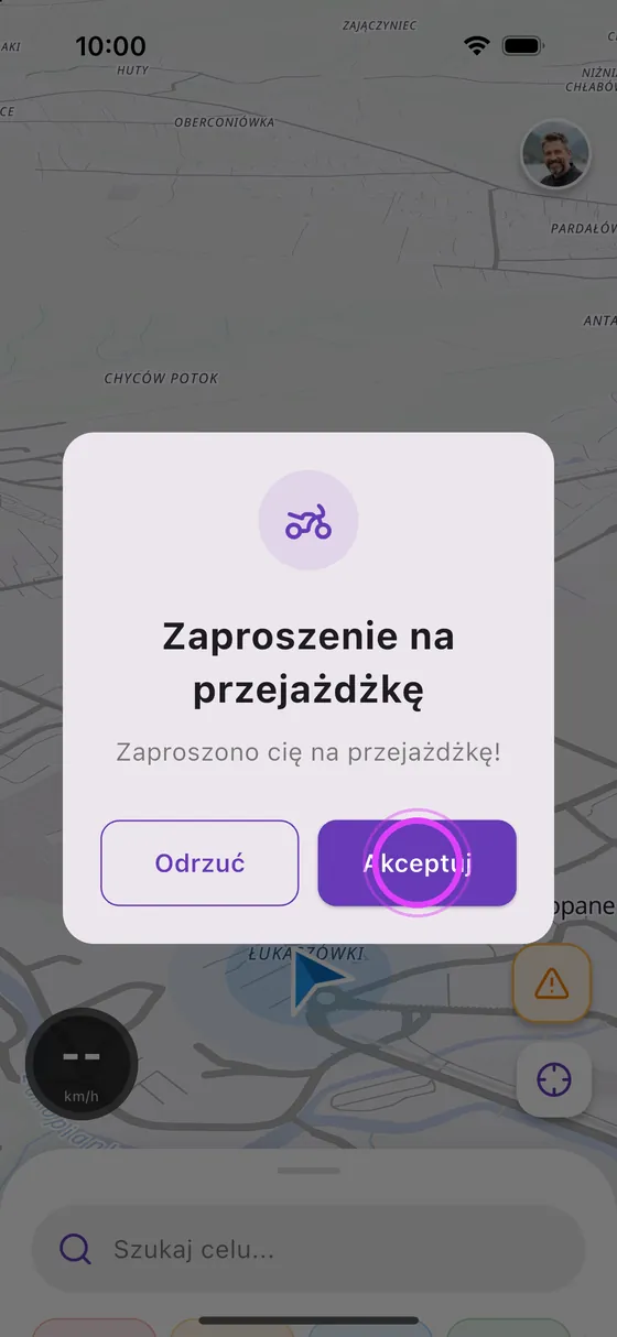 Akceptuje