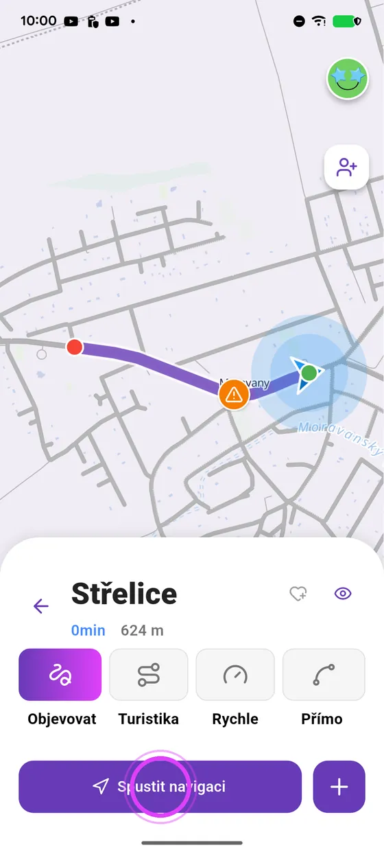 Blíží se motorkář